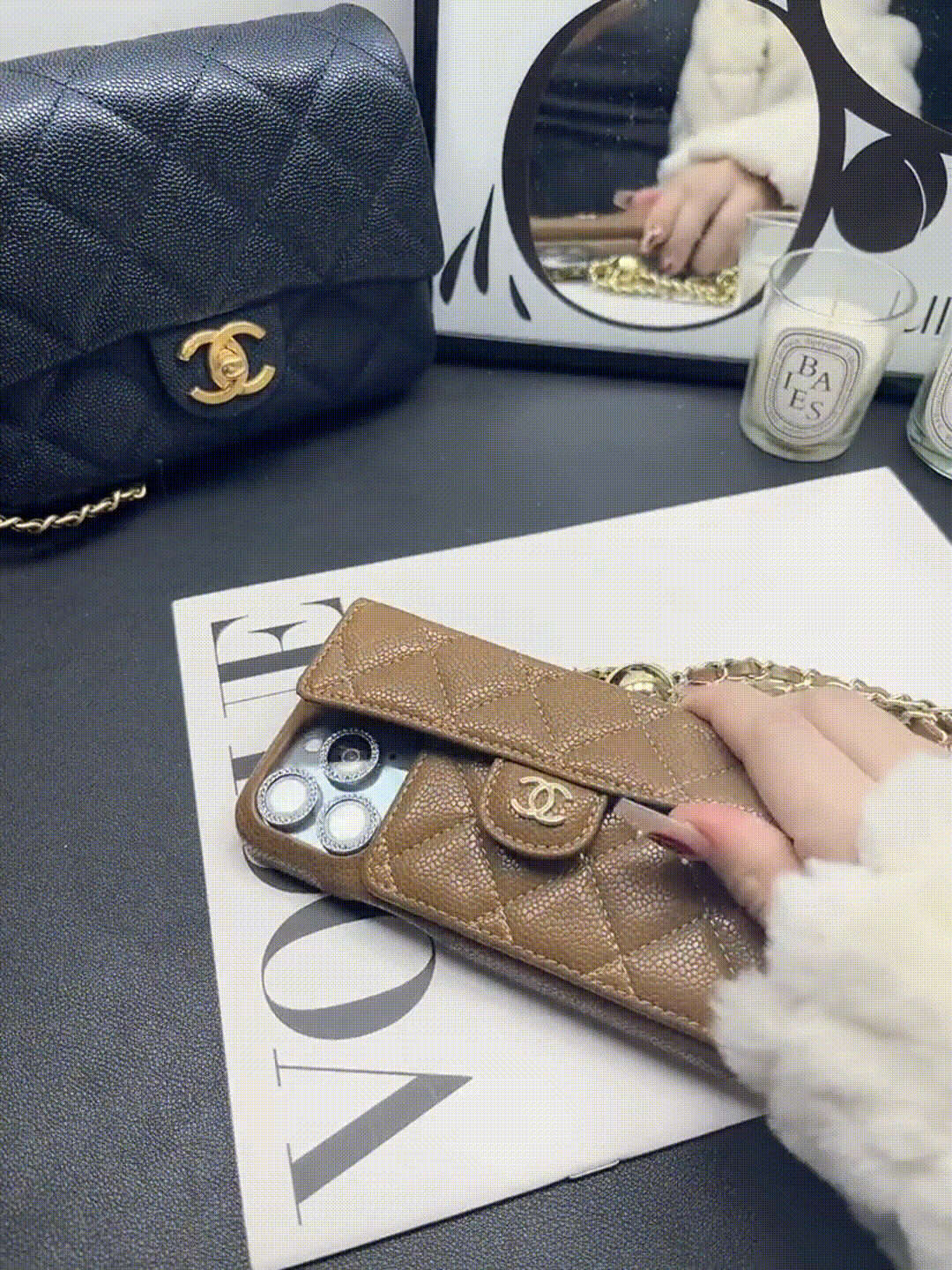 Pu iPhone Cover（With chain）